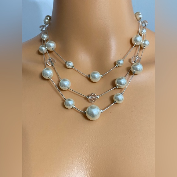 Jewelry - Elegant Multi-Strand Pearl & Crystal Necklace - White